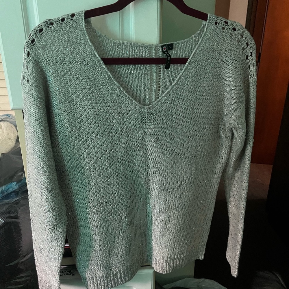 Lightweight sweater size large